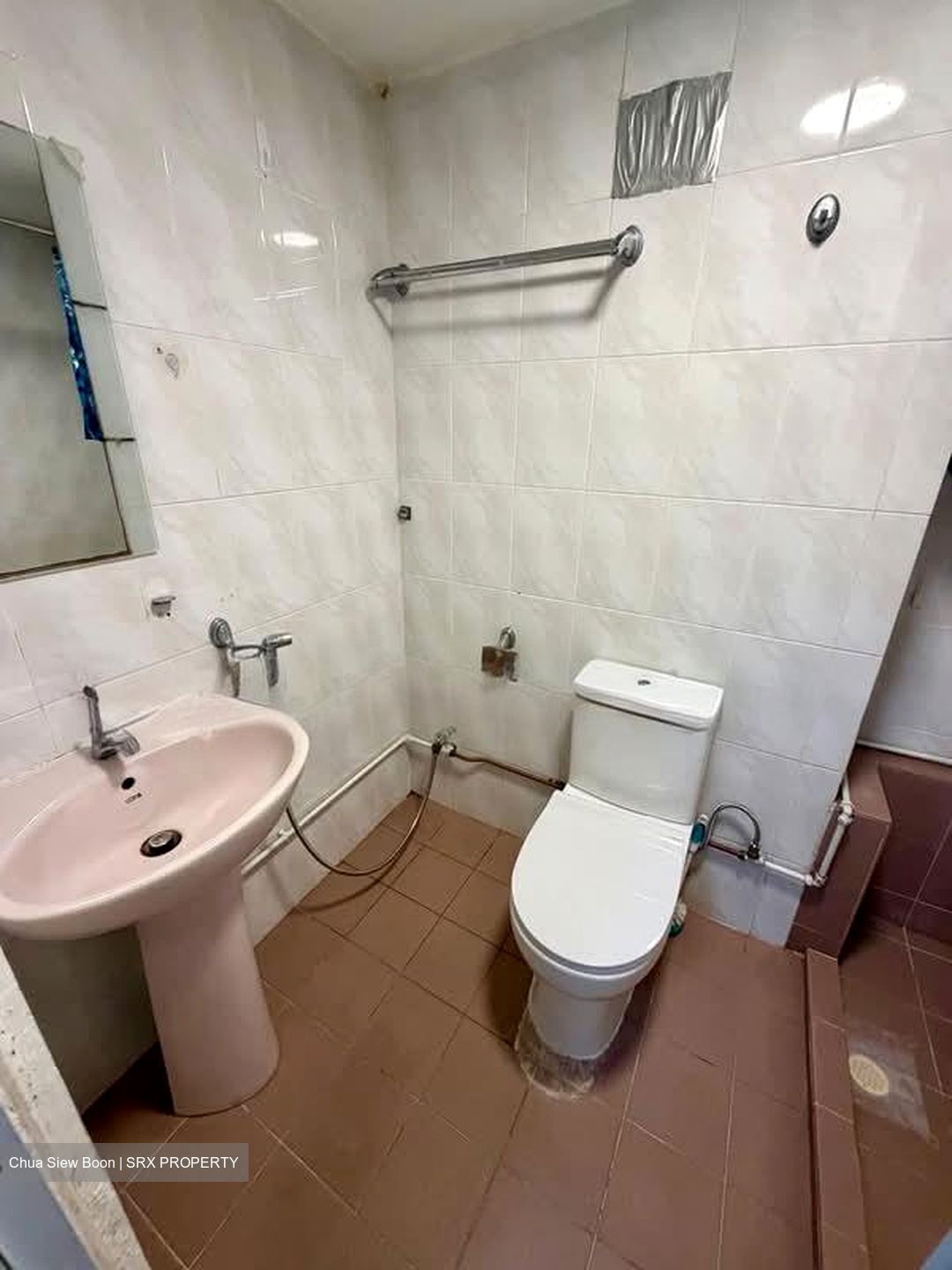 International Plaza (D2), Apartment #595062671
